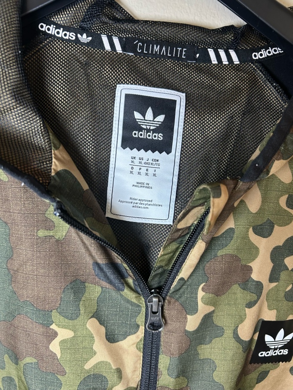 adidas Men's Camo Hooded Windbreaker Jacket - Green/Black/Tan - Picture 4 of 8